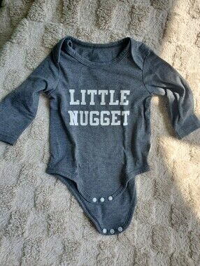 Gray 'LITTLE NUGGET' Long-Sleeve Baby Bodysuit